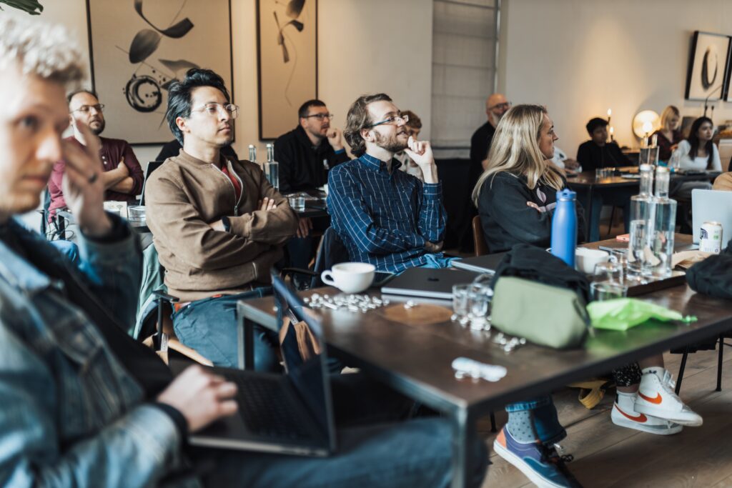 Foto ter ondersteuning van de uitnodiging voor een VvE bijeenkomst.
